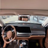 No head-up display, microfiber leather, classic black.