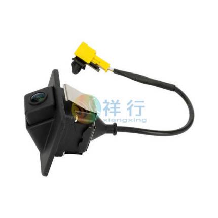 Kia optima reversing camera 957602t301 - hd waterproof with yellow connector, compact design for enhanced rear visibility.