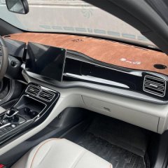 Byd qin plus 2021-2024 dashboard sun shade cover, featuring a reflective heat insulator for enhanced interior protection.